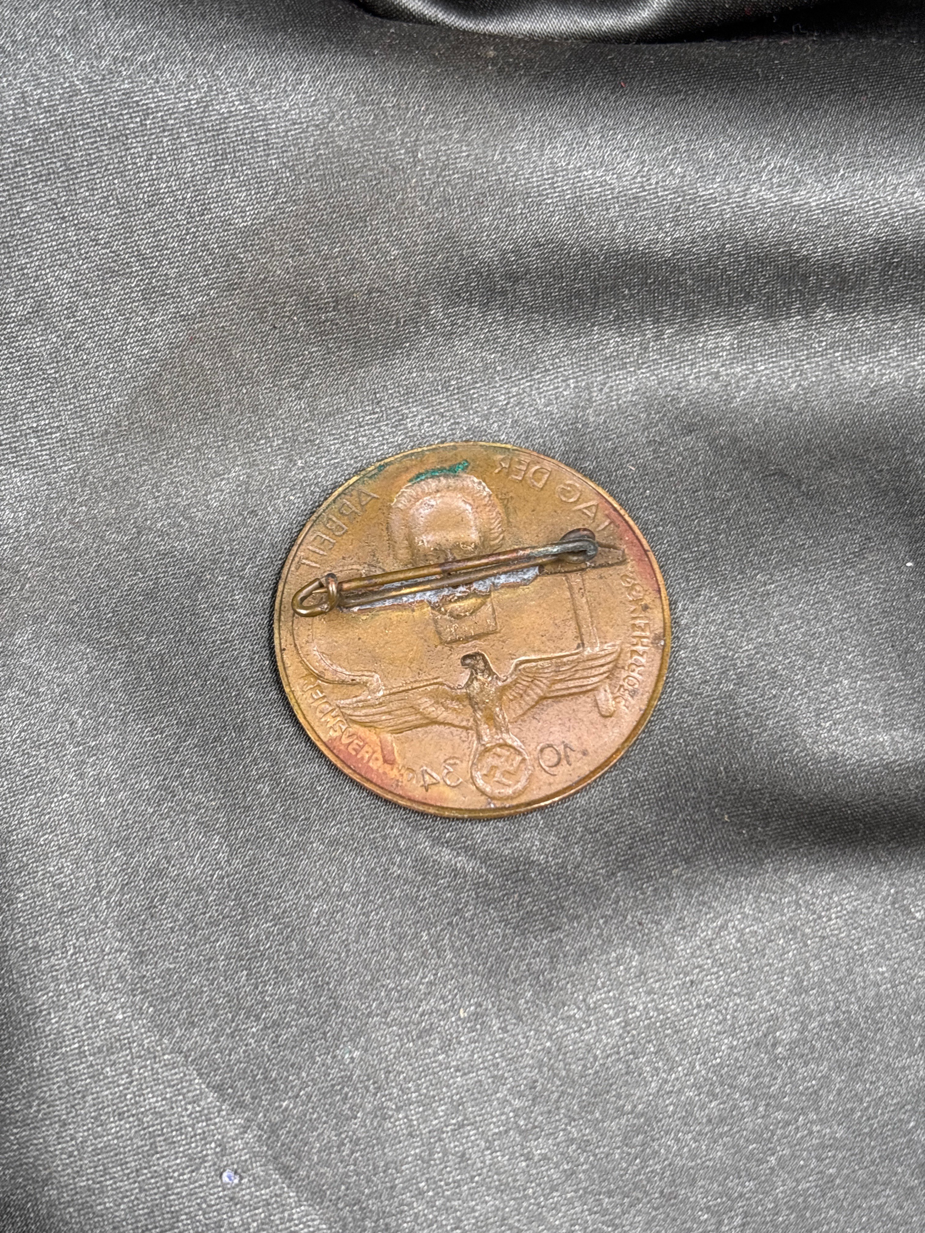 WWII GERMAN 1934 TINNIE — image 2