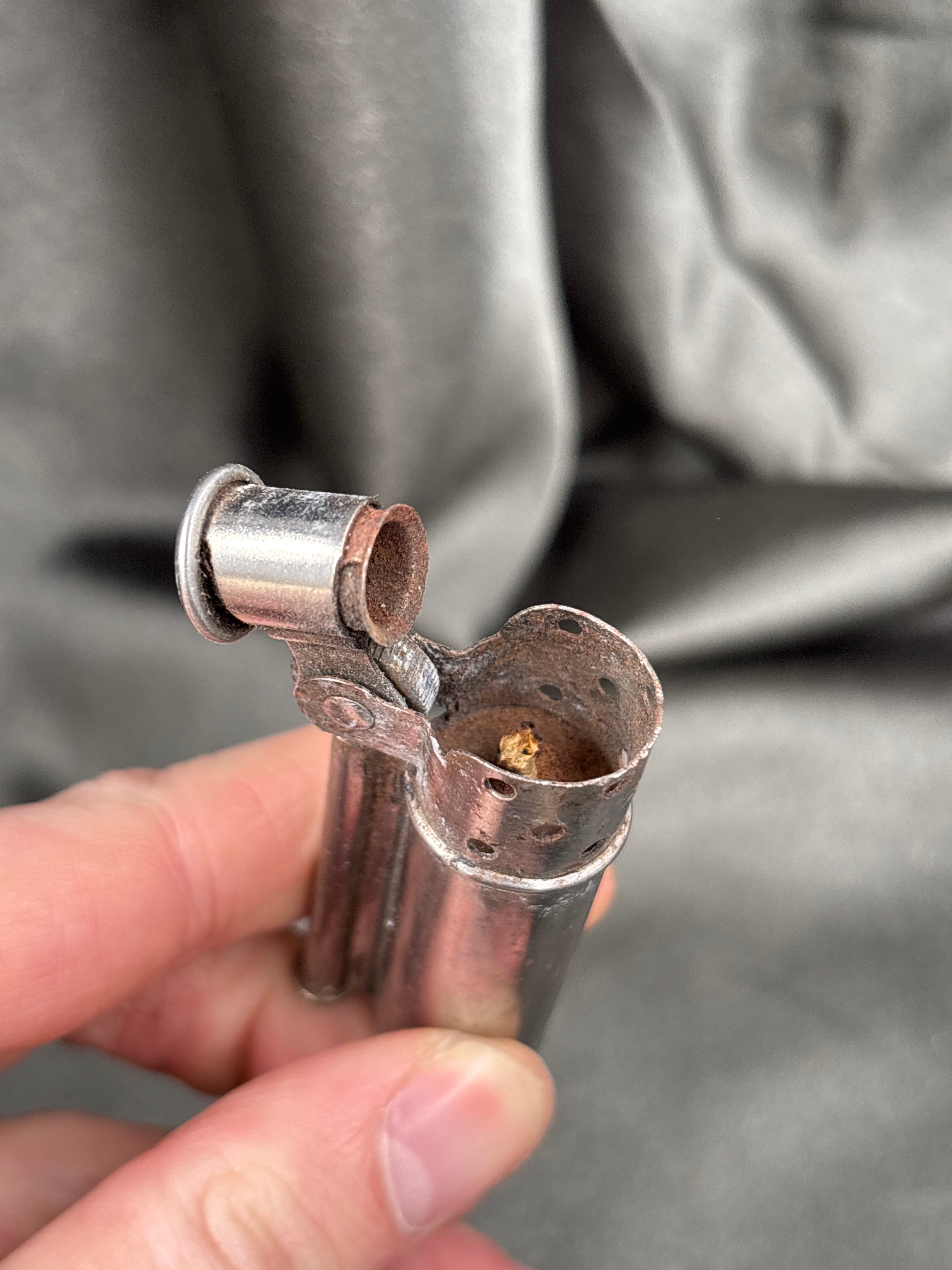 WWII ERA DUNHILL TRENCH LIGHTER — image 2