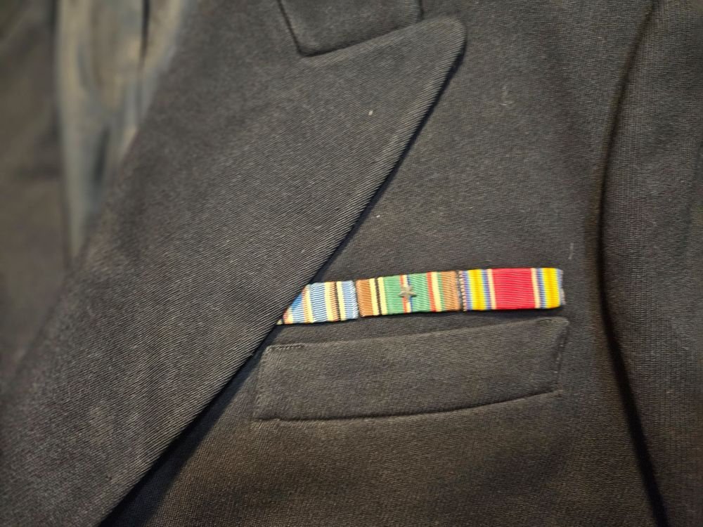WWII US Navy Officer Uniform. In fair condition — image 8