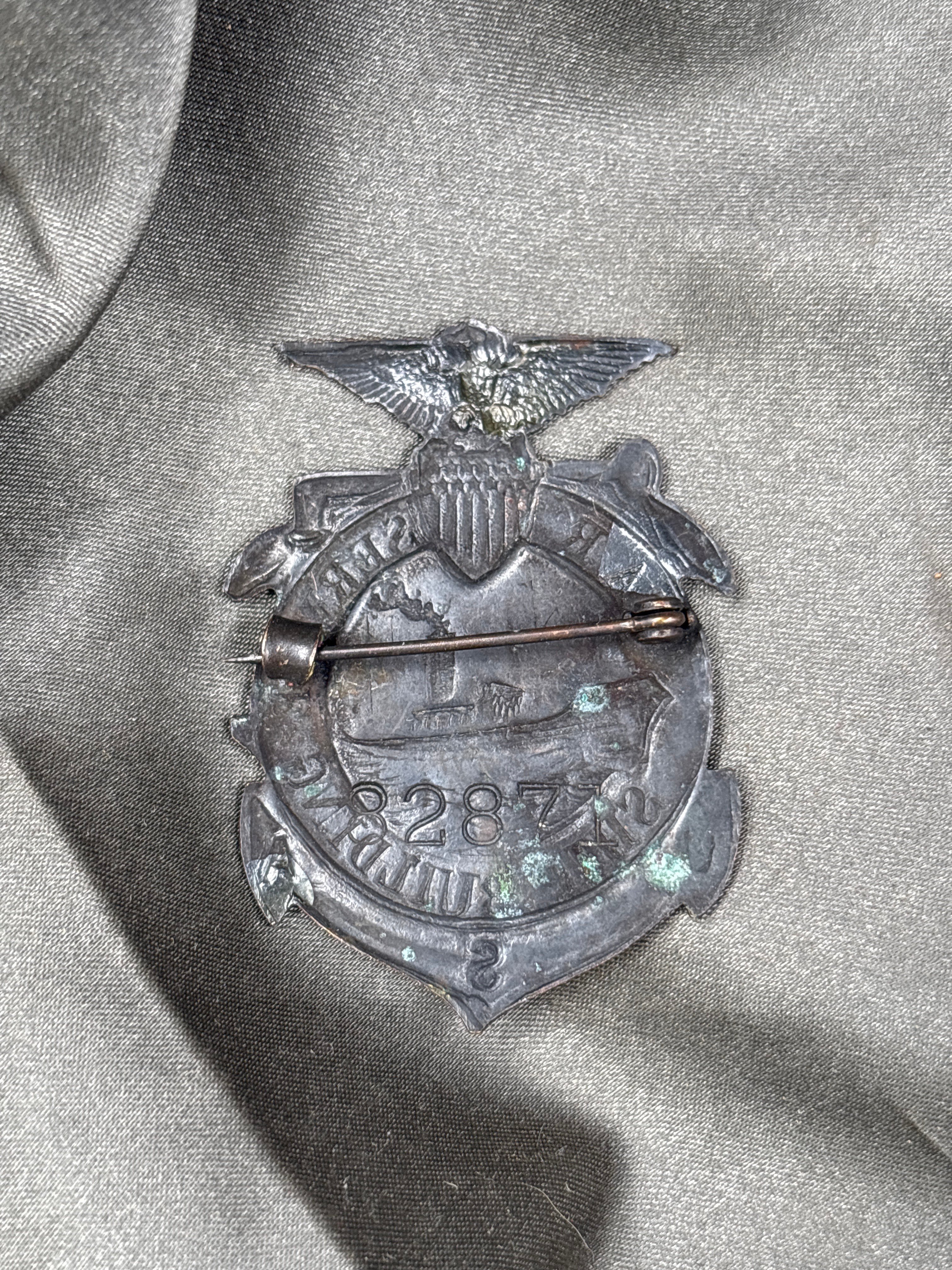 WWI WAR SERVICE SHIP BUILDING BADGE #82871 — image 2