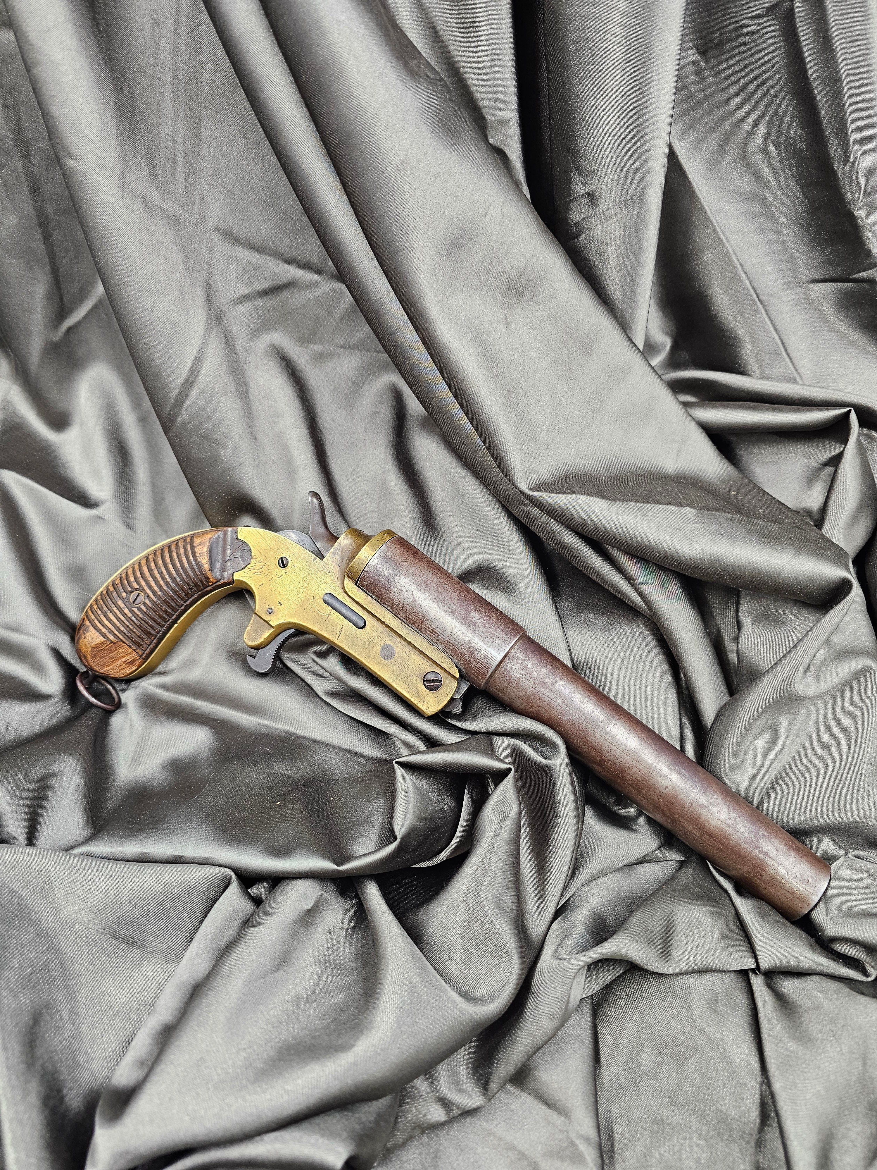 1940'S ARSENAL MARKED CHINESE FLARE PISTOL — image 4