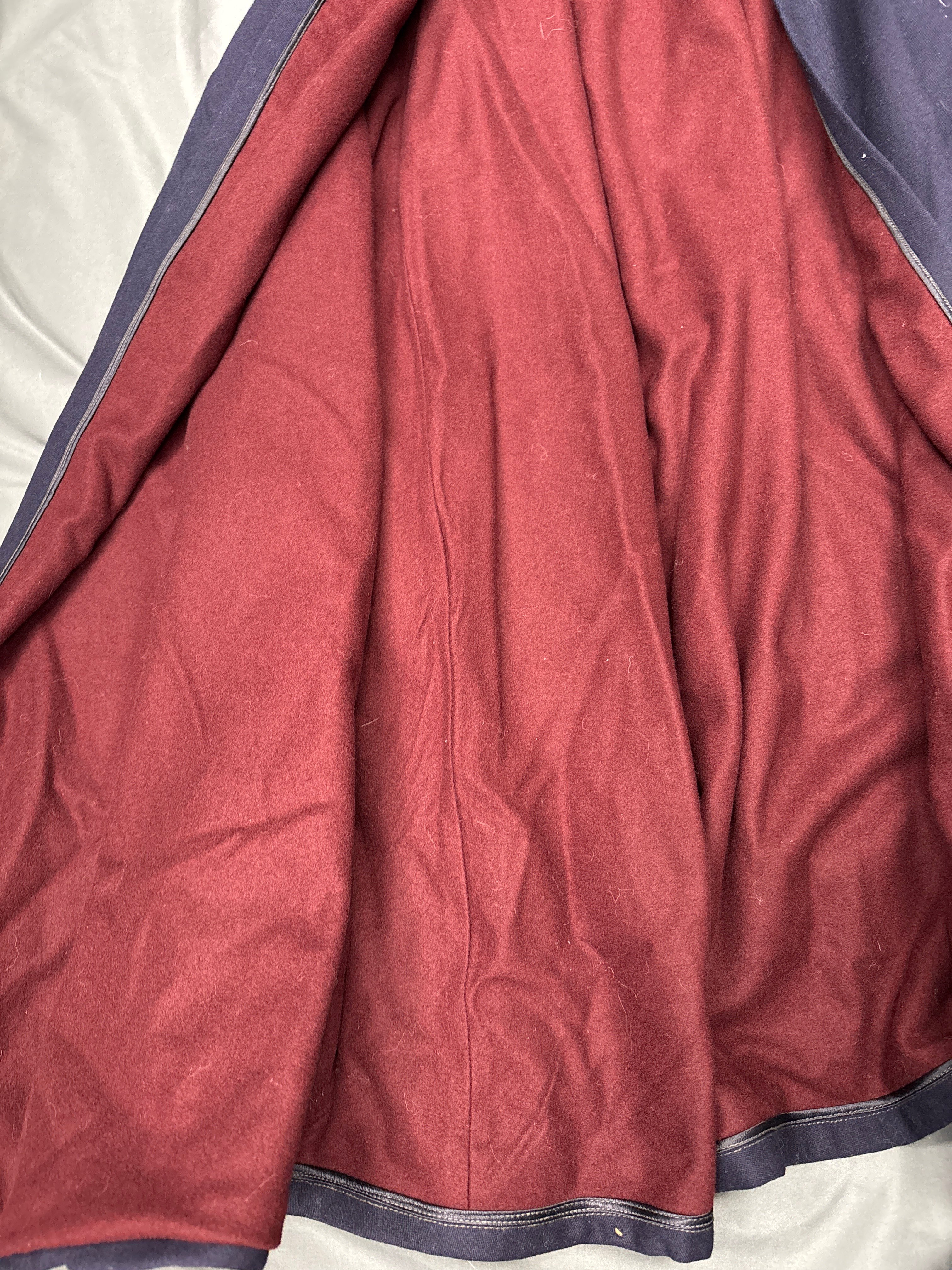 WWII US ARMY NURSE CORPS CAPE SIZE LARGE — image 3