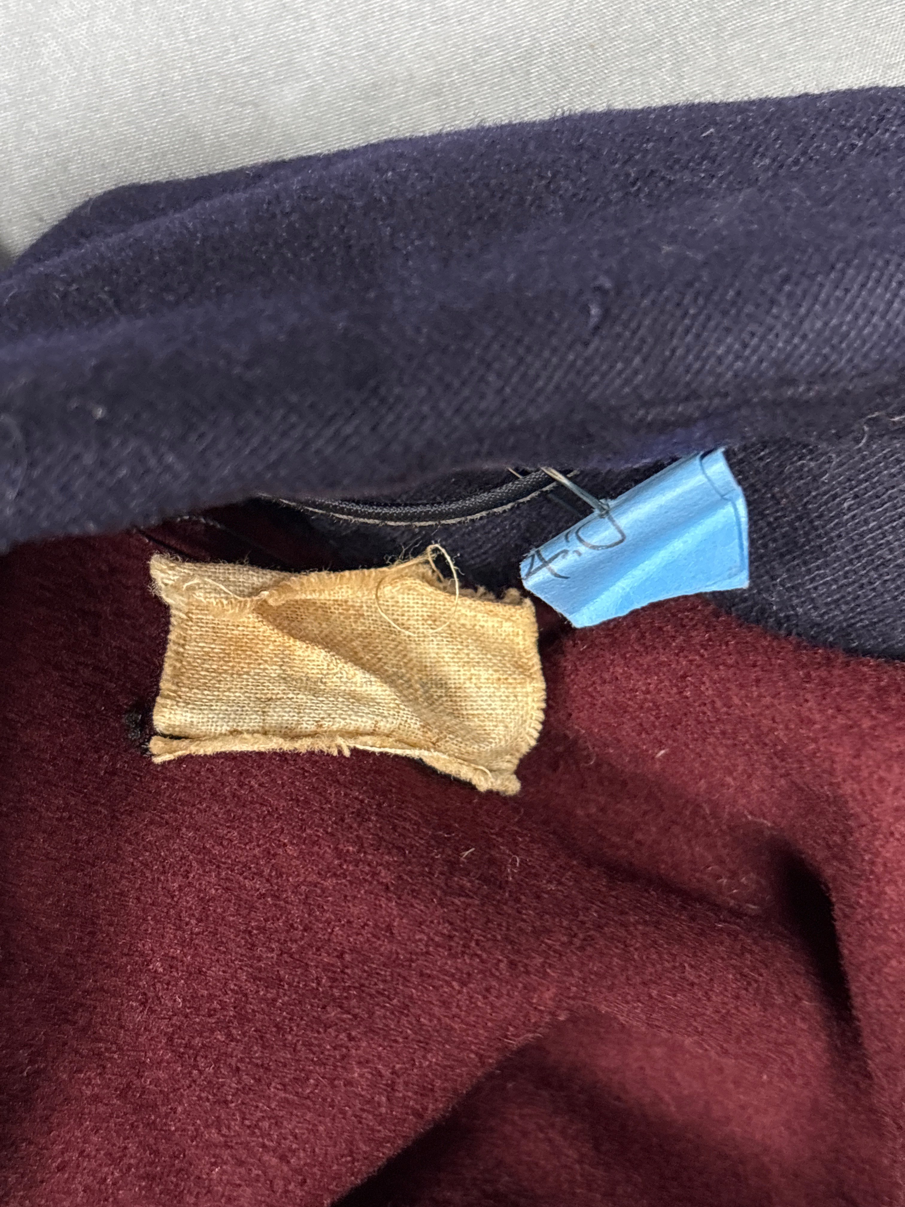 WWII US ARMY NURSE CORPS CAPE SIZE LARGE — image 4