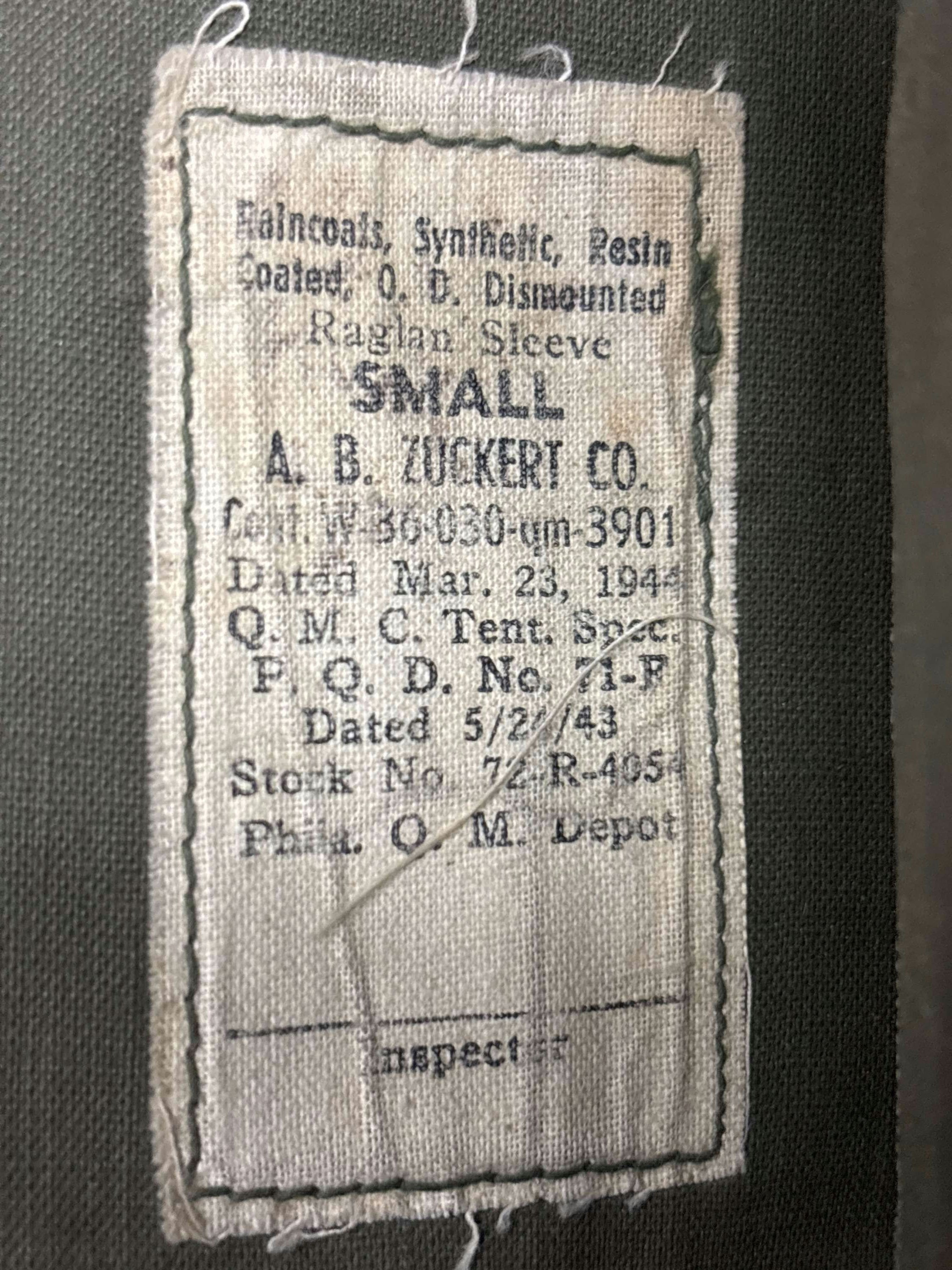 WWII US ARMY RAIN COAT SIZE SMALL — image 2