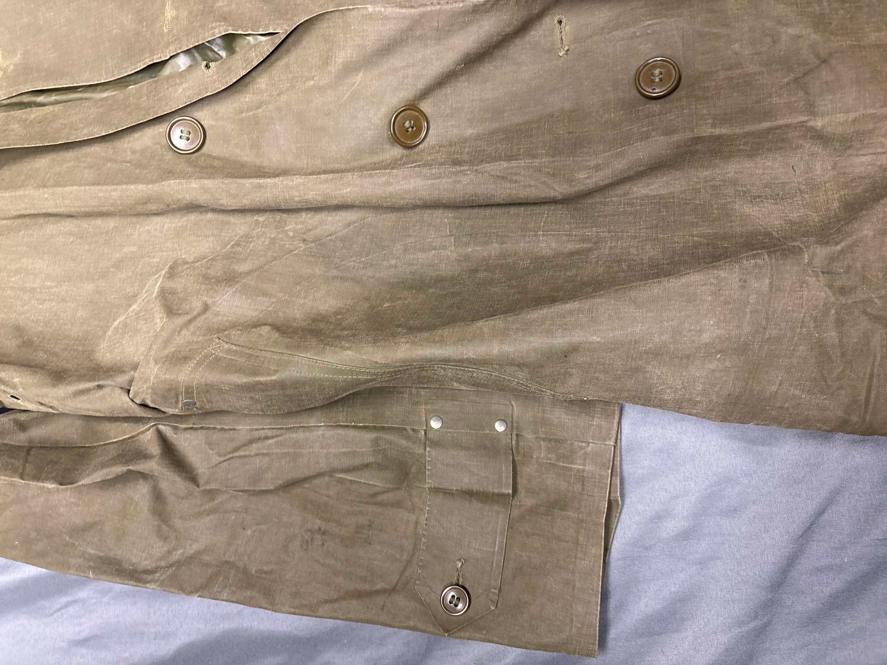 WWII US ARMY RAIN COAT SIZE SMALL — image 6