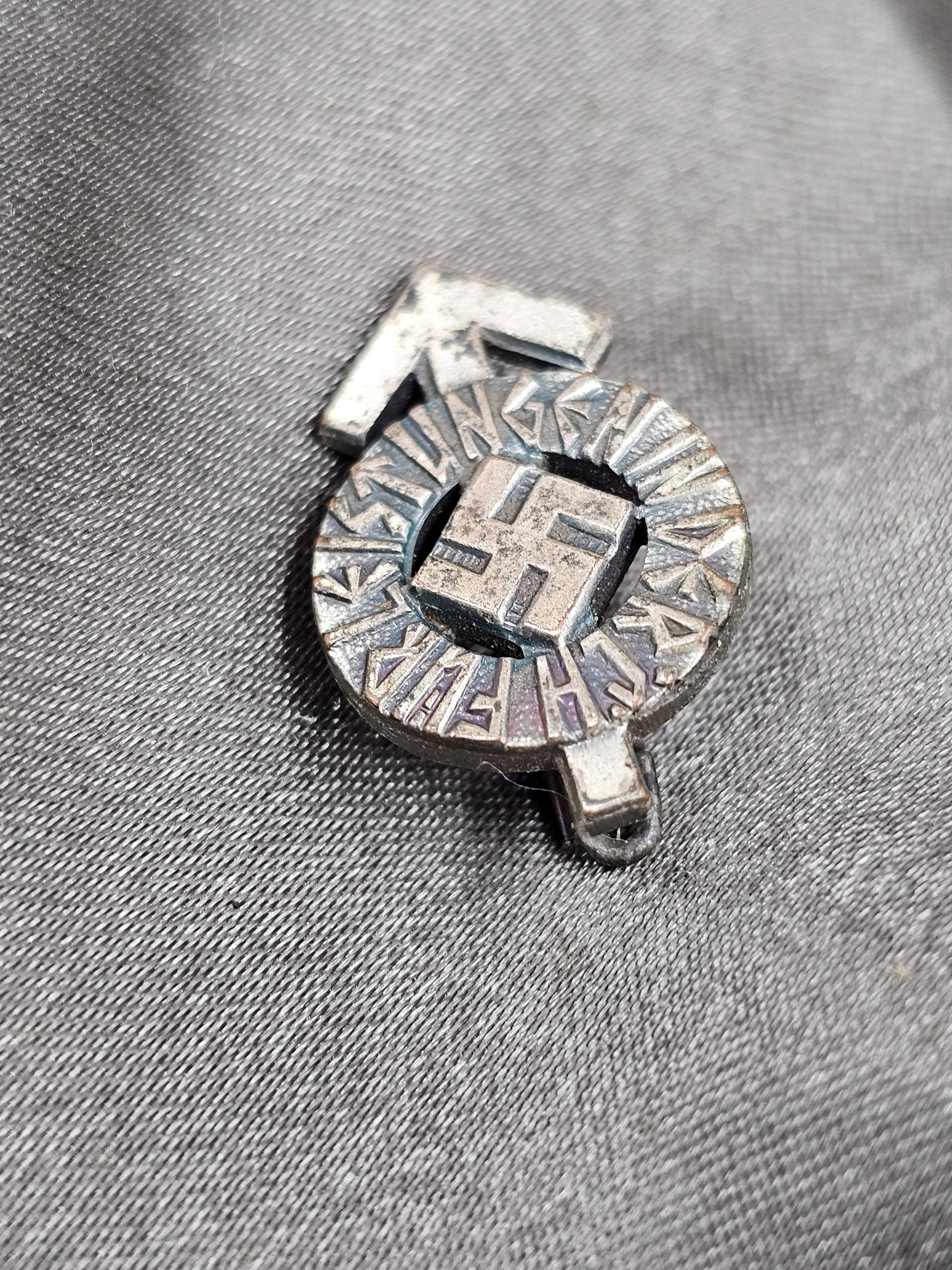 WWII GERMAN MINI HJ PROFICIENCY BADGE — image 2