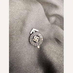 WWII GERMAN MINI HJ PROFICIENCY BADGE