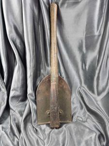 1950's JAPAN Z ENTRENCHING TOOL