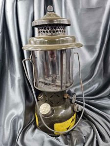 VIETNAM WAR ERA COLEMAN US ARMY LANTERN