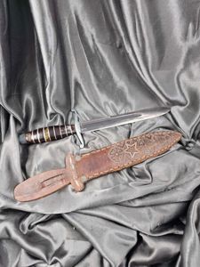 'THEATER MADE' CUSTOM KNIFE