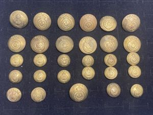 WW1 Canadian Army Buttons Assorted Sizes X29