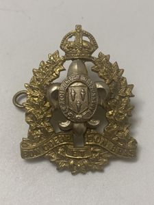 WW2 Canadian Le Regiment De Maisonn Euve Cap Badge