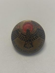 1934 Aufwärts Aus Eigener Kraft Day Badge