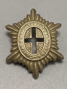 WW2 Period Canadian Governor General Foot Guards Cap Badge