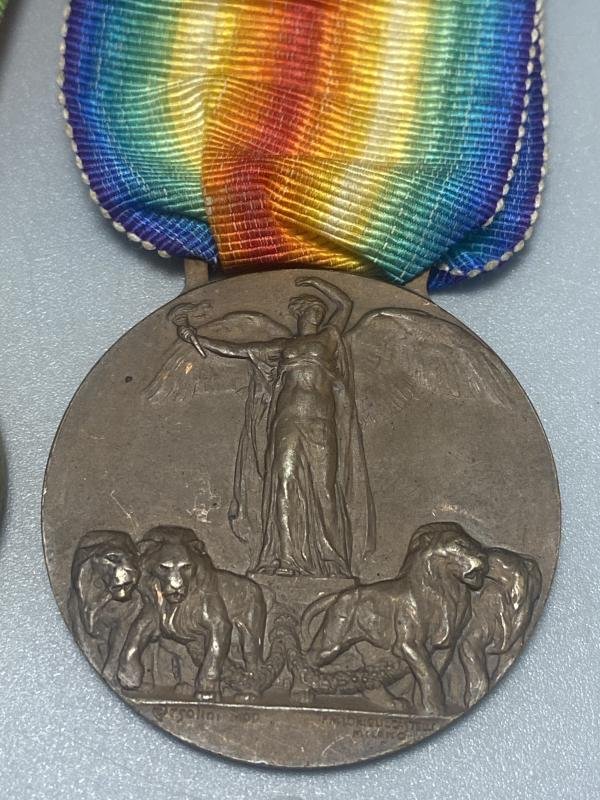 WW1 Italian Victory Medal & War Against Austria Medal — image 3
