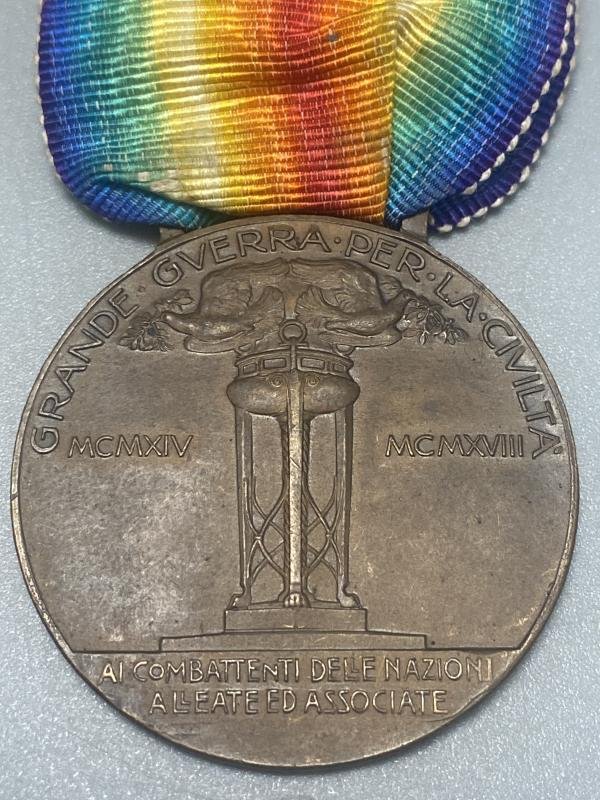 WW1 Italian Victory Medal & War Against Austria Medal — image 5