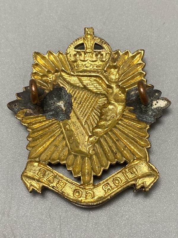 WW2 Irish Regiment of Canada Cap Badge — image 2