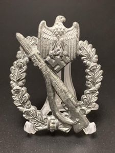 Silver Infantry Assault Badge Crimped Hinge & Hook BSW