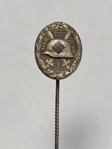 Silver Wound Badge Miniature Stick Pin Maker Marked L/13