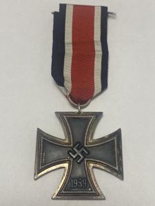 Iron Cross Second Class Maker Marked '15' Friedrich Orth