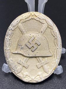 Silver Grade Wound Badge Maker Marked '100' Wachtler & Lange