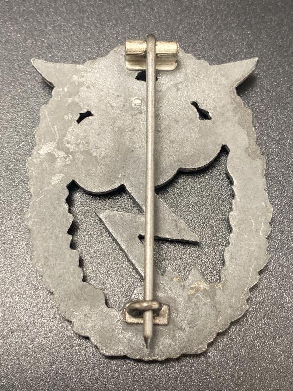 Luftwaffe Ground Assault Badge JE Hammer — image 4