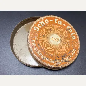 1940 Wehrmacht Packung Scho-Ka-Kola Chocolate Tin