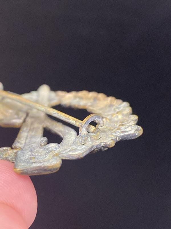 Rare Buntmetall Infantry Assault Badge in Bronze BH Meyer — image 5