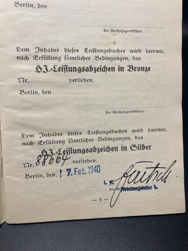 HJ Fuhrerausweis Leonhard Schirmer With Leistungsbuch & Woven Silver Proficiency Badge — image 10