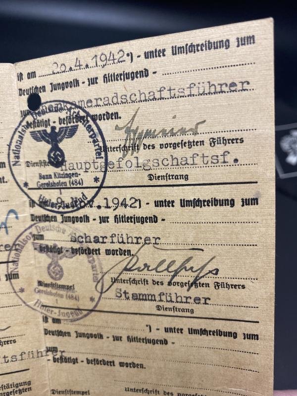 HJ Fuhrerausweis Leonhard Schirmer With Leistungsbuch & Woven Silver Proficiency Badge — image 4