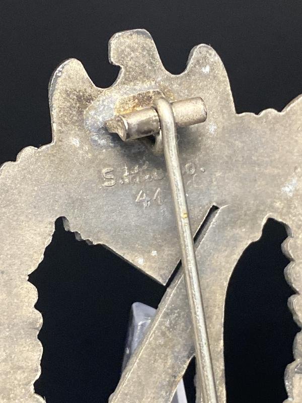 Infantry Assault Badge in Silver SHuCo 41 — image 4