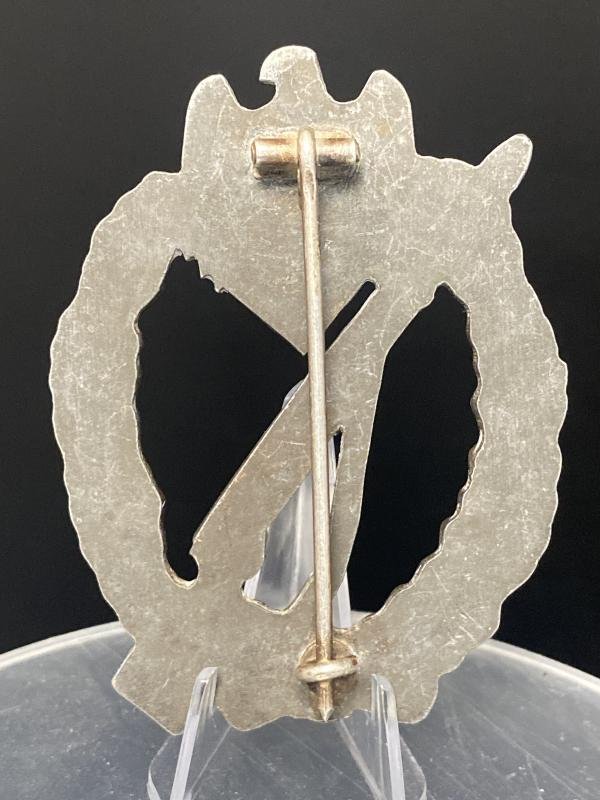 Infantry Assault Badge in Bronze Unmarked Variant — image 4