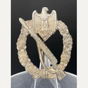 Infantry Assault Badge in Bronze Unmarked Variant
