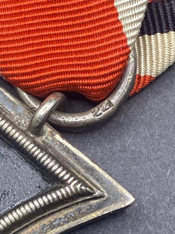 Iron Cross Second Class MM24 Arbeitsgemeinschaft D. Hanauer Plaketten With Ribbon — image 3