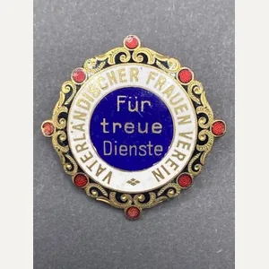 WW1 Womens Faithful Service Badge