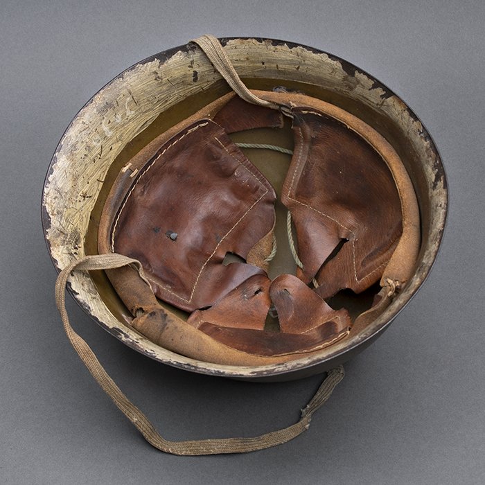 RT7 Interesting Imperial Japanese Navy Type 90 field helmet — image 18