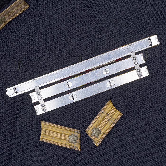 KBY37 Excellent Imperial Japanese Navy Rear Admiral service uniform ensemble — image 11