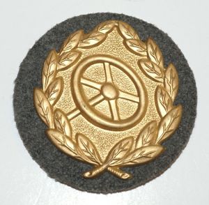 Driver's specialty badge in gold