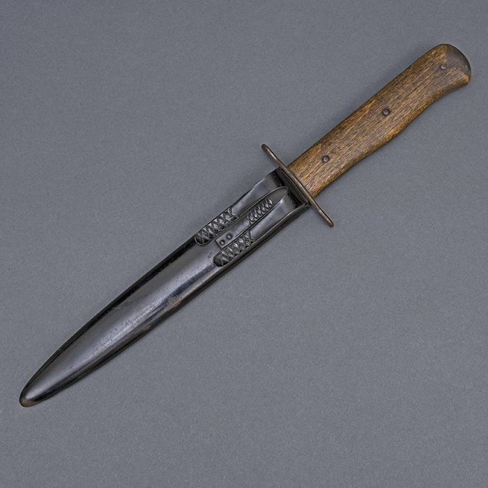 JOJ43 Wooden handled boot knife with spring loaded scabbard clip — image 2