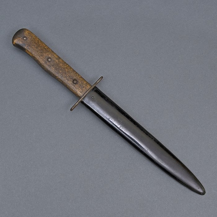 JOJ43 Wooden handled boot knife with spring loaded scabbard clip — image 5