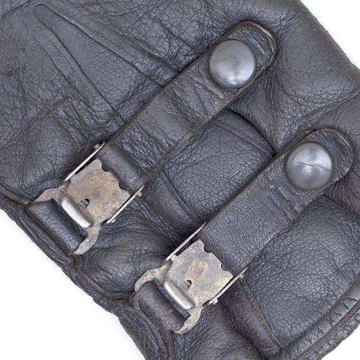 KWH21 Service used Luftwaffe leather winter gauntlets — image 6