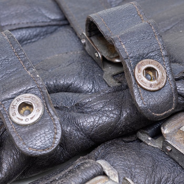 KWH21 Service used Luftwaffe leather winter gauntlets — image 8