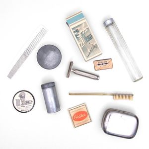 TOA46 Set of personal toiletry kit items