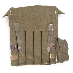 DRA23 Rare pouch for with six MP40 magazines and loader …