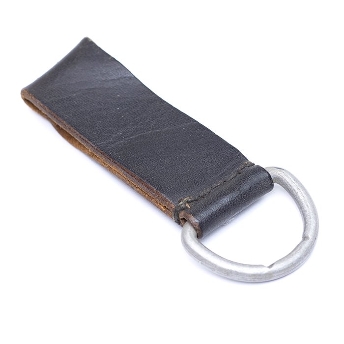 MP5018 Single black leather equipment belt loop with D-ring — image 3