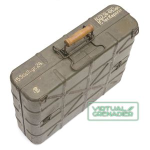 ACZ137 Heer M24 stick grenade carrying case