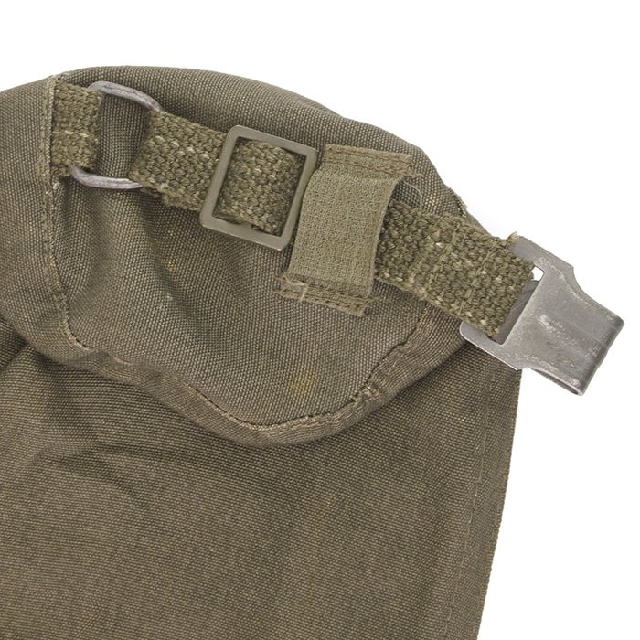 OPA30 Luftwaffe Fallschirmjäger gas mask and carrying bag — image 20
