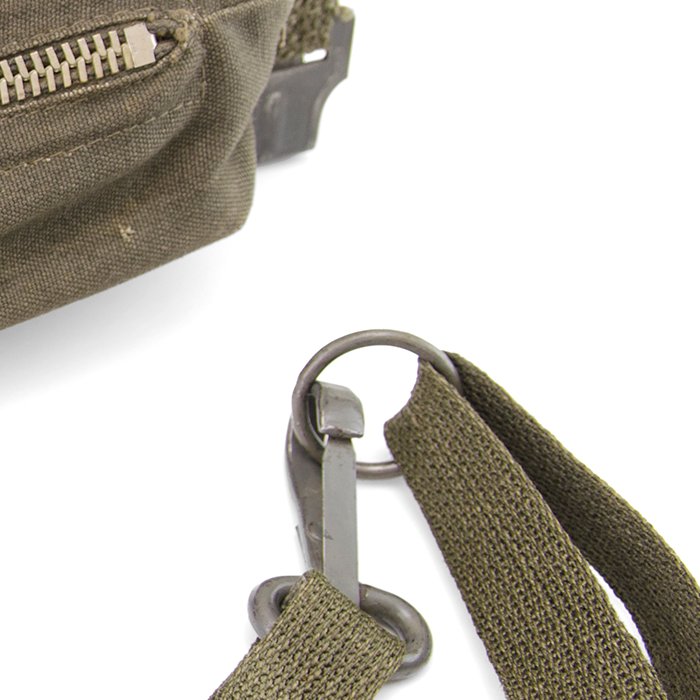 OPA30 Luftwaffe Fallschirmjäger gas mask and carrying bag — image 23