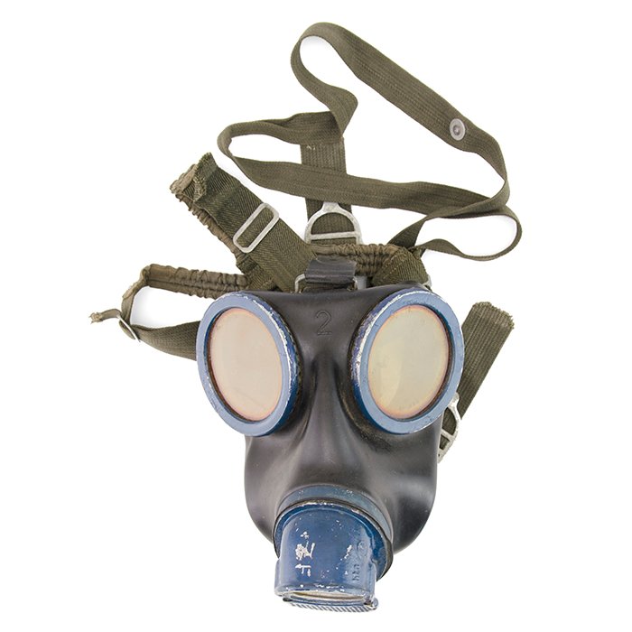 OPA30 Luftwaffe Fallschirmjäger gas mask and carrying bag — image 26
