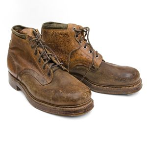 GZA4 Later pair of Gebirgsjäger low quarter boots